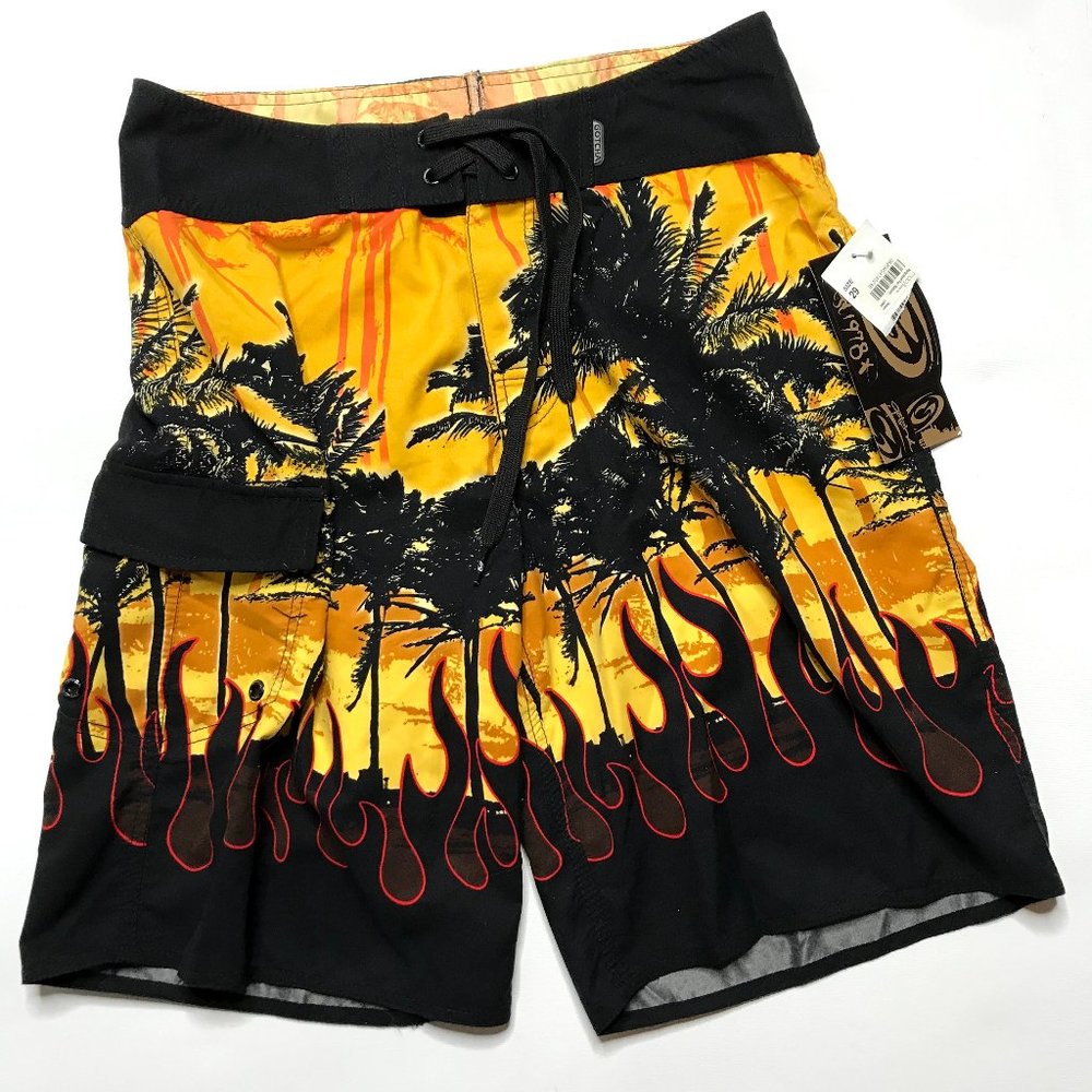 NEW Gotcha surf shorts swim trunks board shorts 29